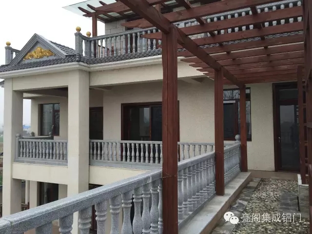鋁合金門(mén)窗