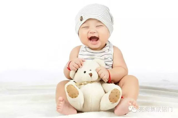 鋁門(mén)窗廠(chǎng)家,鋁門(mén)窗十大品牌,鋁合金型材門(mén)窗優(yōu)點(diǎn)－－寶寶