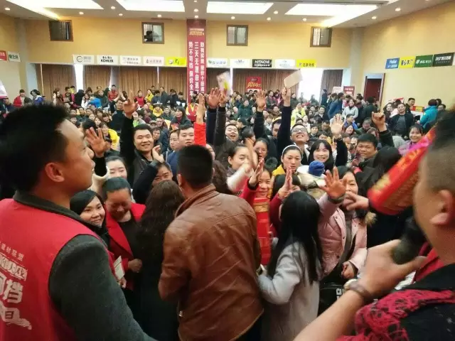 熱烈祝賀亮閣門(mén)窗益陽(yáng)專(zhuān)賣(mài)店聯(lián)盟活動(dòng)61單完美落地！