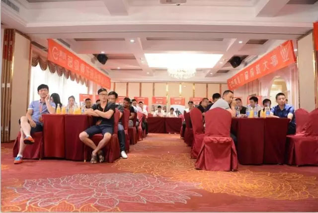 亮閣門(mén)窗7月6日超級俱樂(lè )部座談會(huì )，熱烈歡迎全國各地經(jīng)銷(xiāo)商家人們回家！