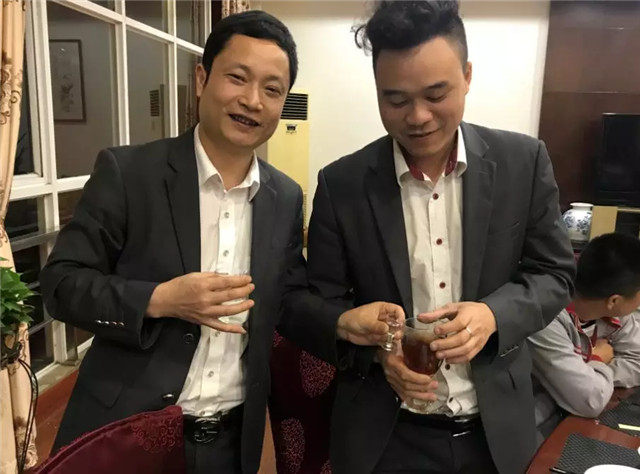 亮閣門(mén)窗｜家庭文化系列報道之——傳承孝道文化！
