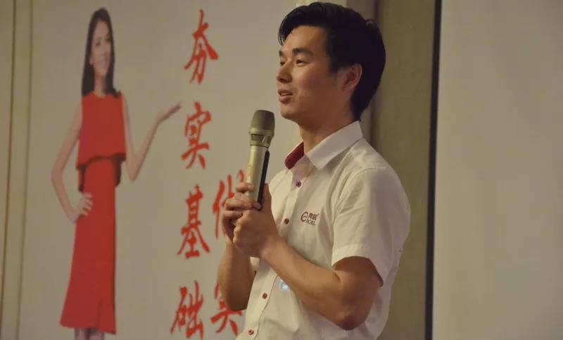 聚勢奮進(jìn)，共創(chuàng  )新時(shí)代｜熱烈祝賀亮閣門(mén)窗導購精英培訓班（夯實(shí)基礎 做實(shí)訂單）圓滿(mǎn)結束！