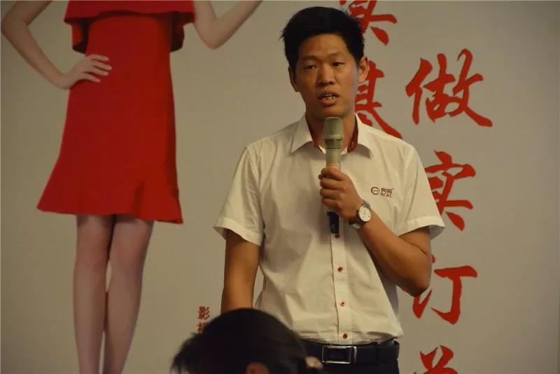 聚勢奮進(jìn)，共創(chuàng  )新時(shí)代｜熱烈祝賀亮閣門(mén)窗導購精英培訓班（夯實(shí)基礎 做實(shí)訂單）圓滿(mǎn)結束！